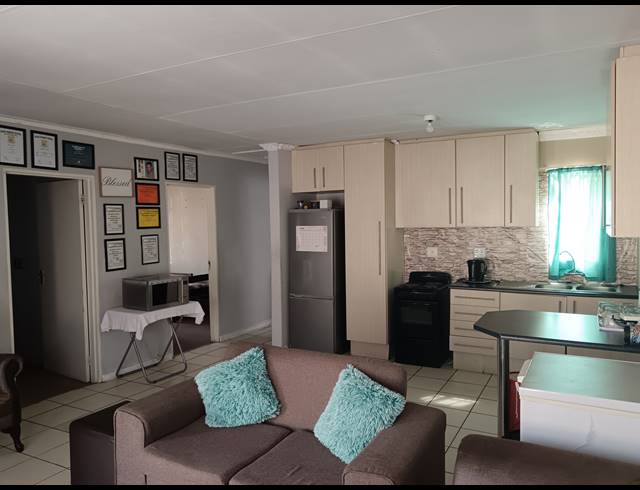 2 BEDROOM SECTIONAL TITLE FOR SALE IN VISTA PARK